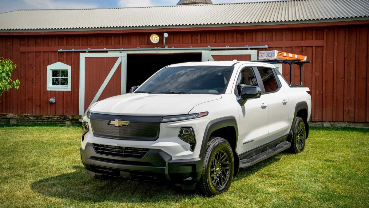 Remember the $40,000 Chevy Silverado EV? It’s not happening
