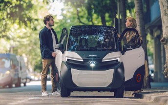 Tiny city EV with swappable batteries Silence S04 enters production