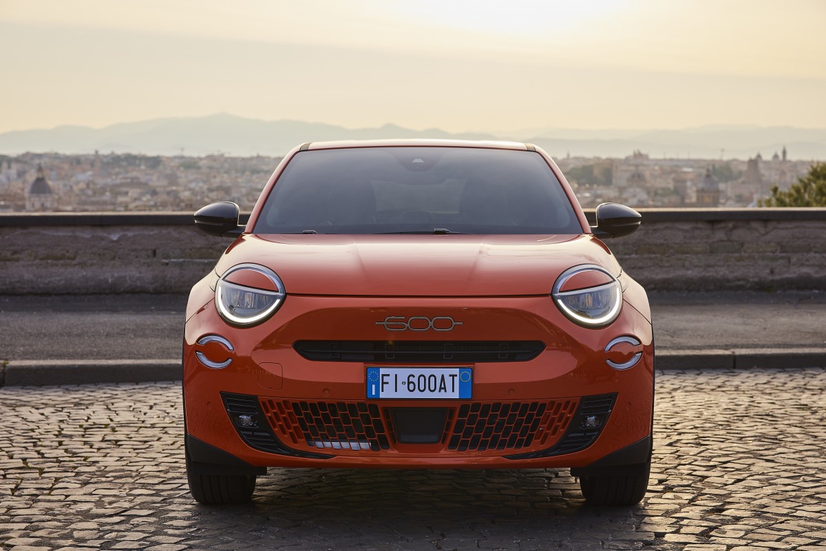 All-electric Fiat 600e debuts with its eye on luxury