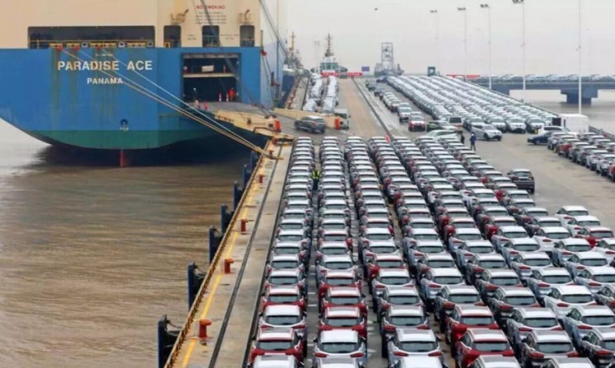 China is on track to become world's largest vehicle exporter