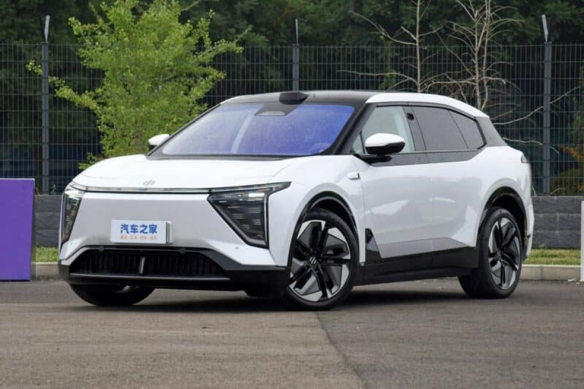 HiPhi Y electric SUV debuts with $47,500 starting price
