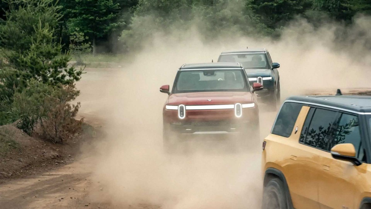 Rivian is reducing power and warranty on dual-motor models