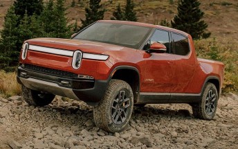 Rivian R1T and R1S get cheaper, dual-motor standard battery pack options