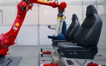 Here's how Tesla's robots test the Cybertruck's seats