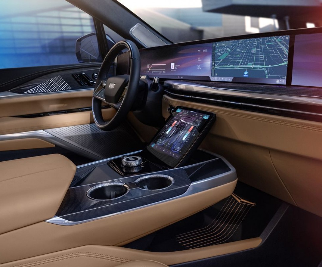The 2025 Cadillac Escalade IQ: electric grandeur meets reality - ArenaEV