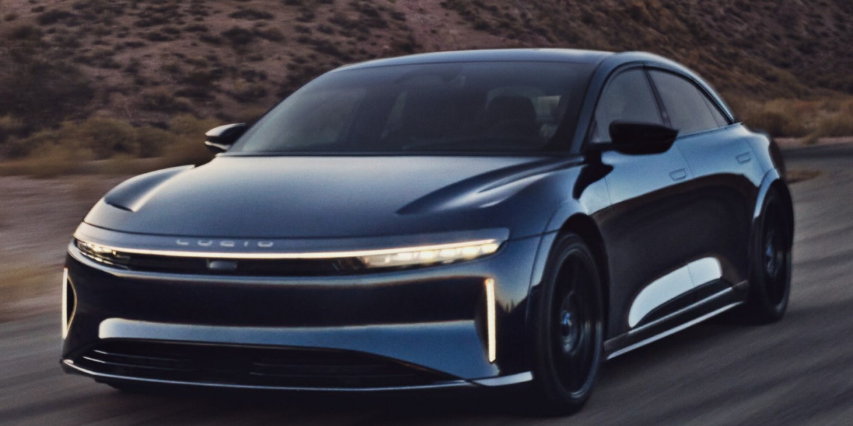 The Lucid Gravity SUV looks awesome and has 440 miles of estimated range