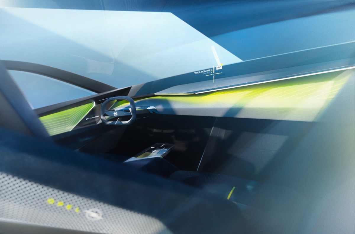 https://st.arenaev.com/news/23/08/opel-introduces-the-experimental-ev/-1200/arenaev_003.jpg