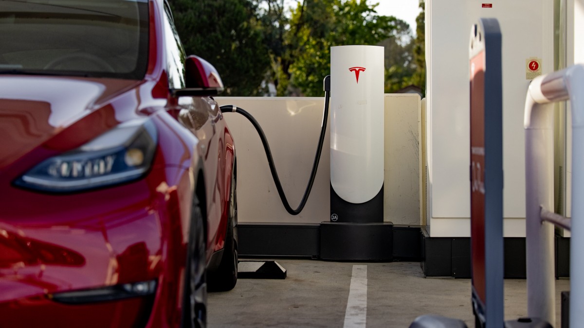Tesla's European Supercharger network turns 10 and goes free for all