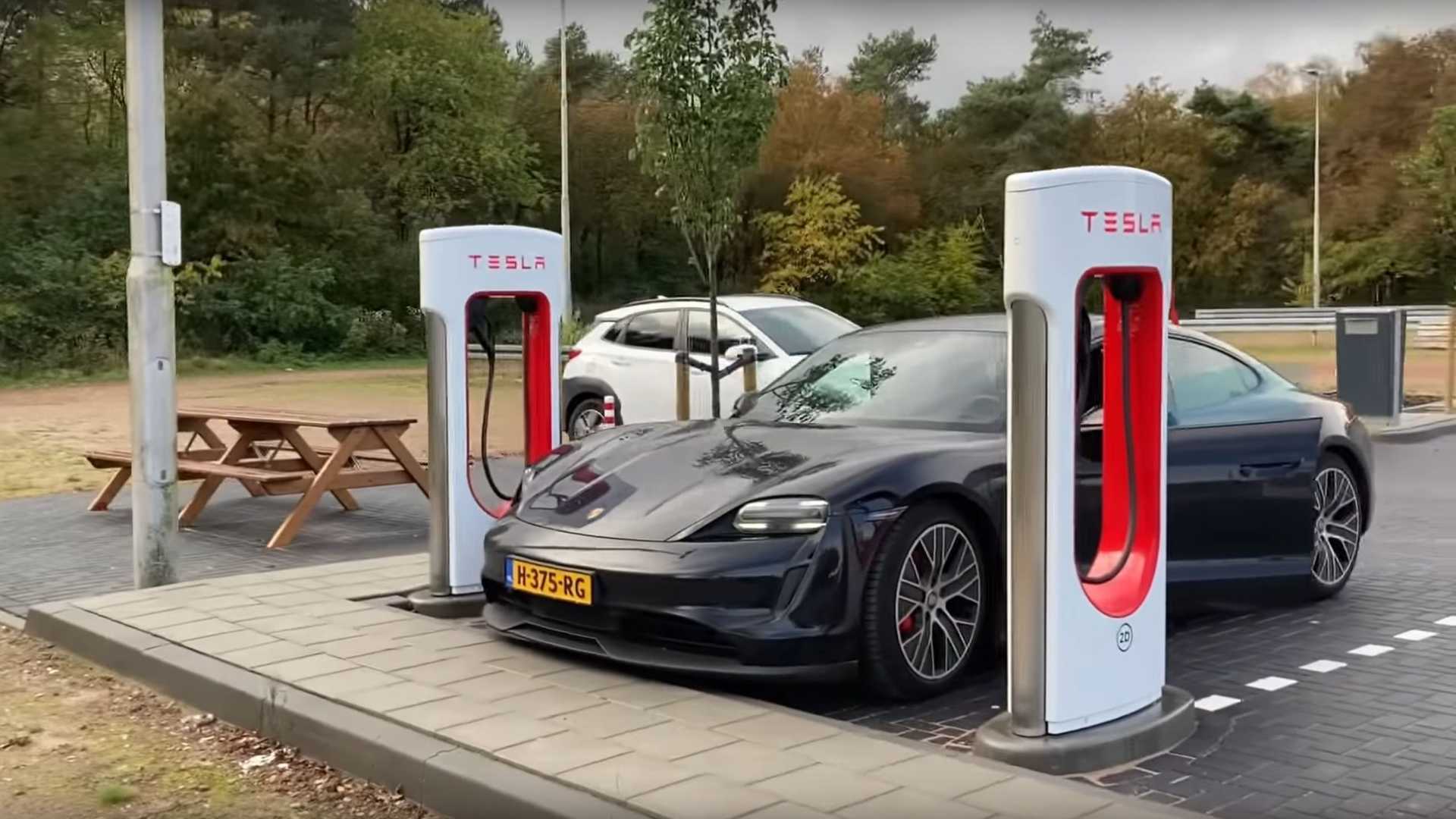 Европейская сеть Supercharger Tesla на один день станет бесплатной в честь 10-летнего юбилея