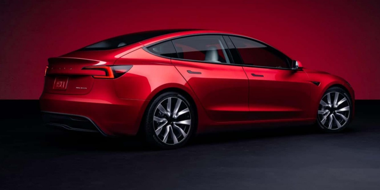 A different interior! New Tesla Model 3 - 2024: what has changed inside