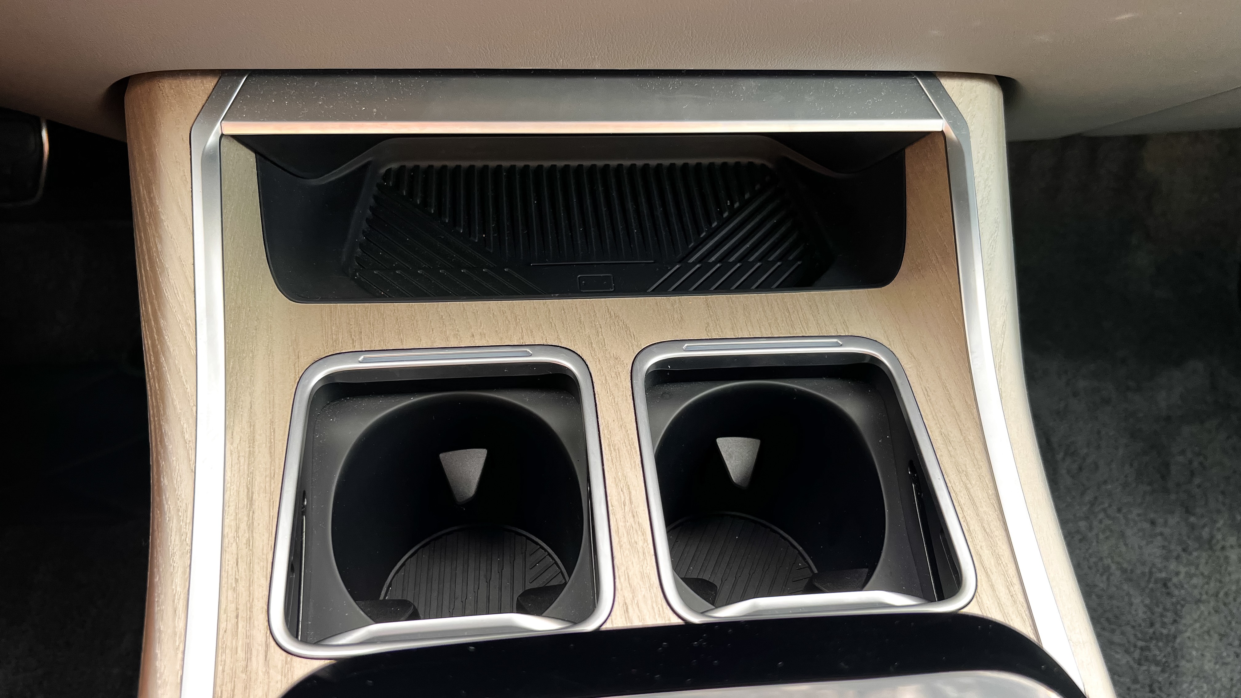 BMW i7 xDrive60 レビュー