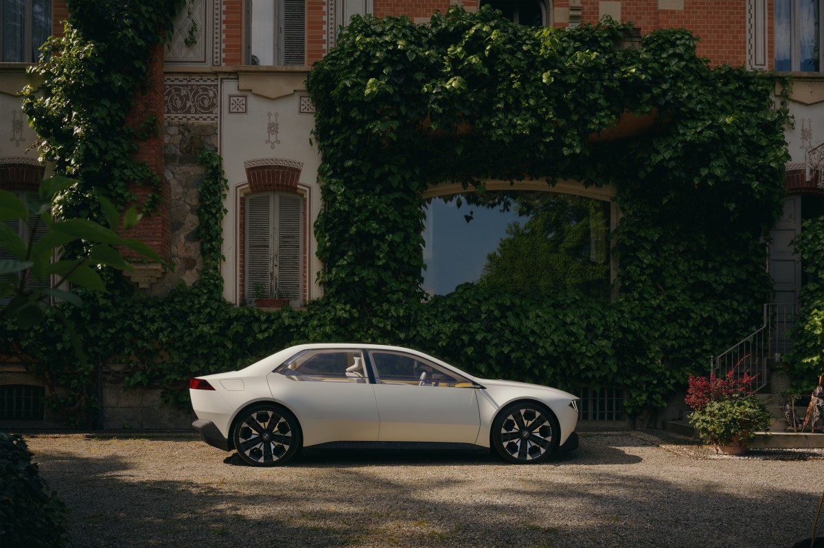 The BMW Vision Neue Klasse - where tradition meets tomorrow