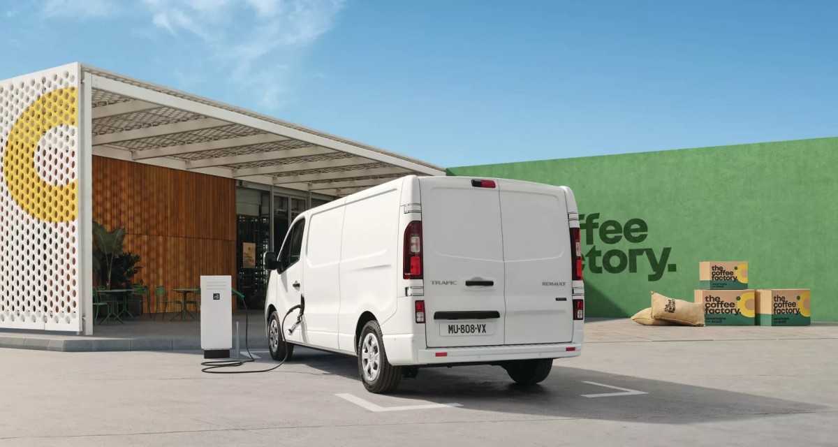 Renault unveils new Trafic Van E-Tech electric with improved range