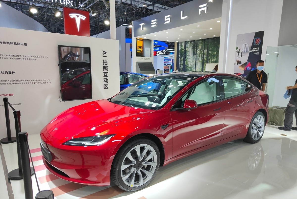 New Model 3 at Tesla showroom in China