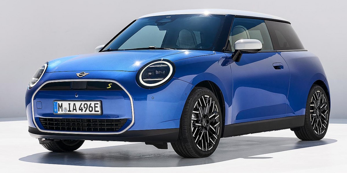 First electric Mini Cooper rolls off production line in China