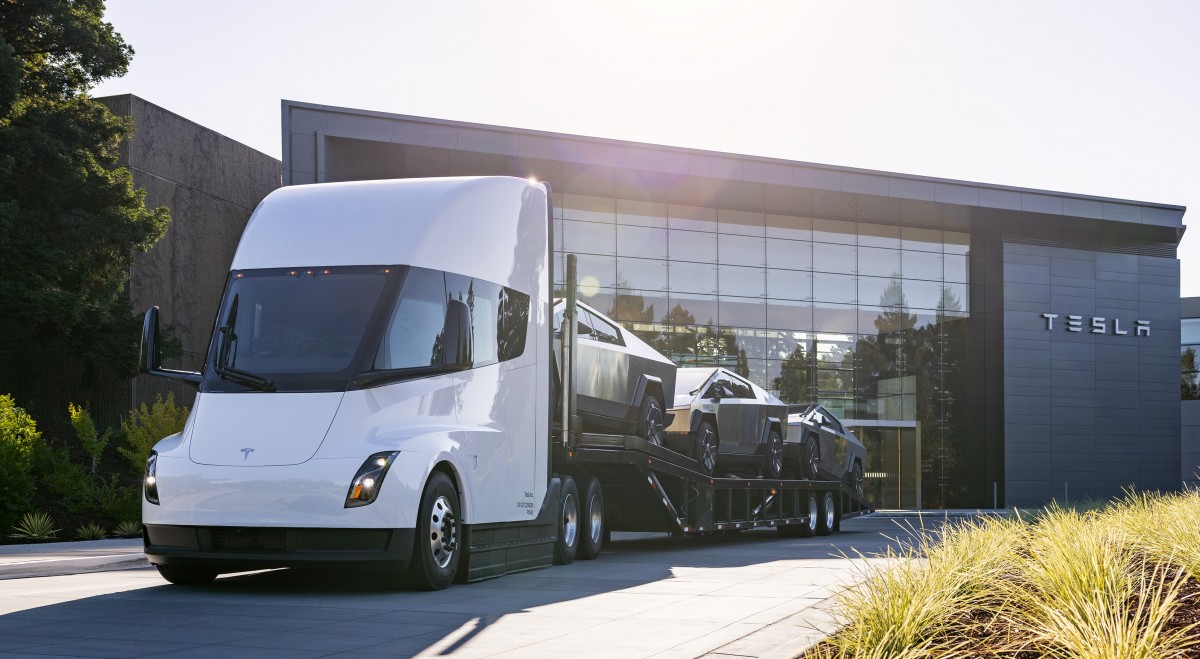 Tesla Cybertruck deliveries will finally begin on November 30