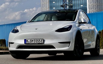 Tesla launches a cheaper Model Y RWD option in the US 