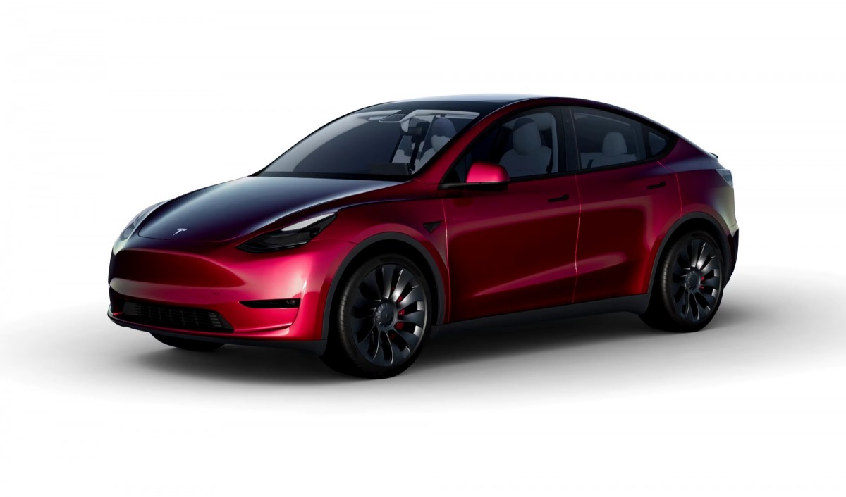 Tesla wraps up its cars in new colors