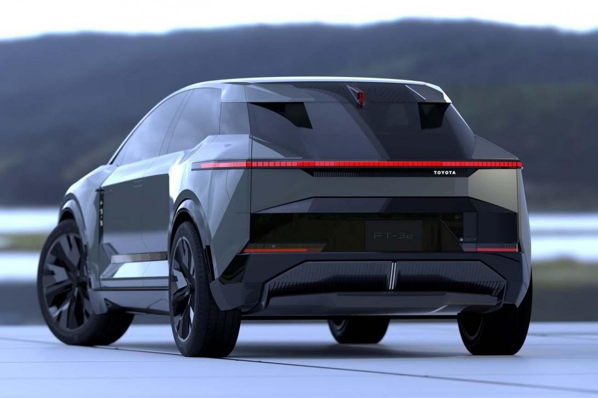 Toyota unveils the futuristic FT-3e electric SUV