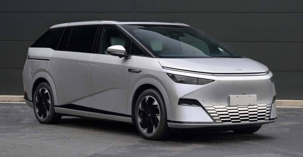 Li Auto Mega MPV unveiled in China, marking brand's transition