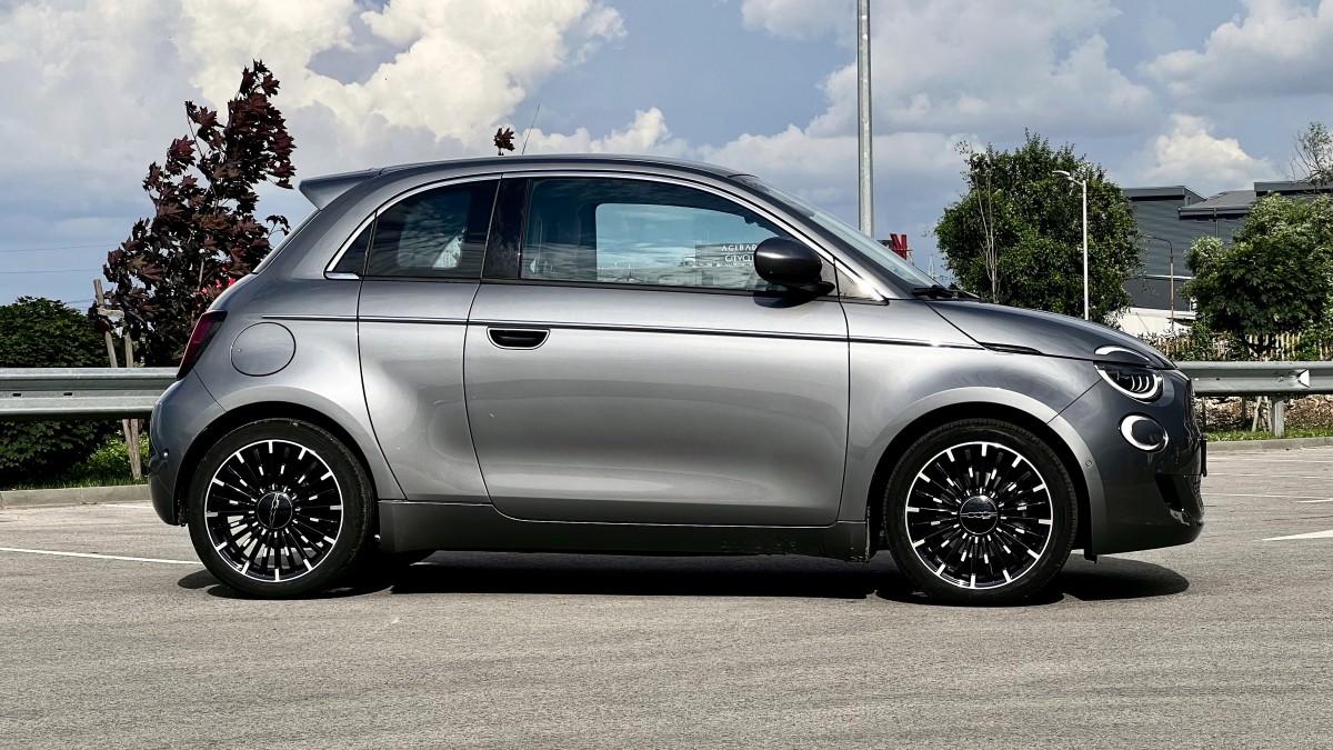 Fiat 500e 2024 года поступит в США по цене $33 тыс.