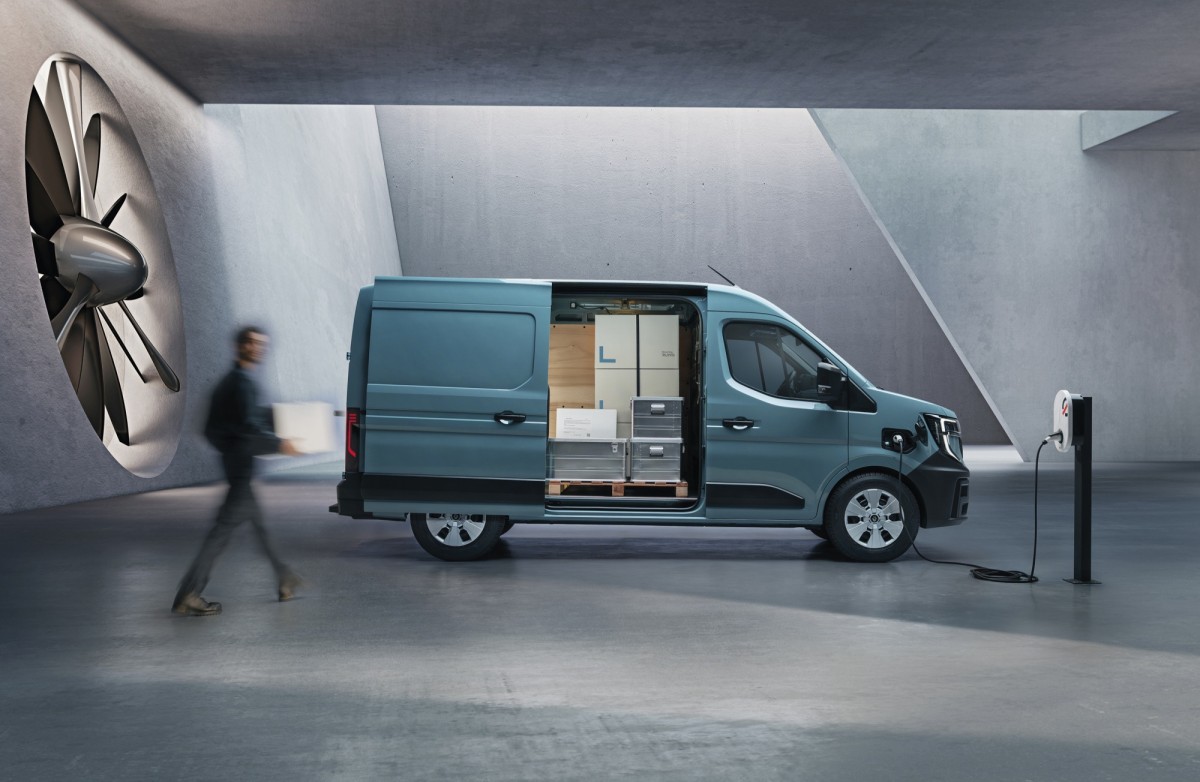 New Renault Master van offers more EV options