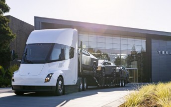 Tesla will sue re-sellers of first delivered Cybertruck