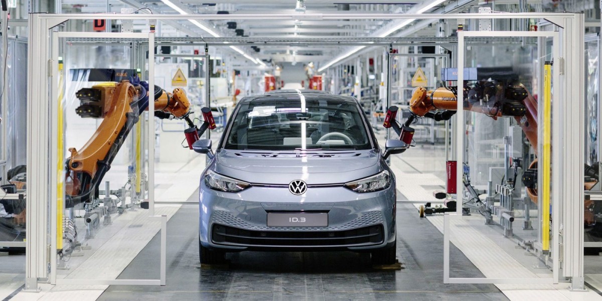 Производство электромобилей Volkswagen в Германии остановилось из-за нехватки двигателей