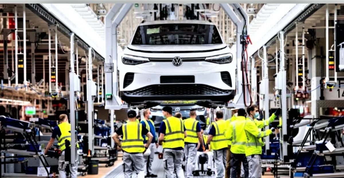 Volkswagen изо всех сил пытается идти в ногу с революцией электромобилей: грядут новые сокращения рабочих мест