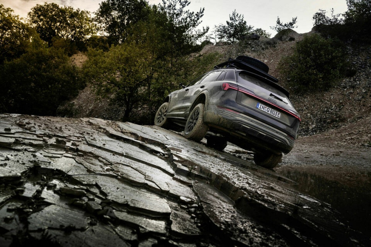 Audi introduces Q8 e-tron edition Dakar