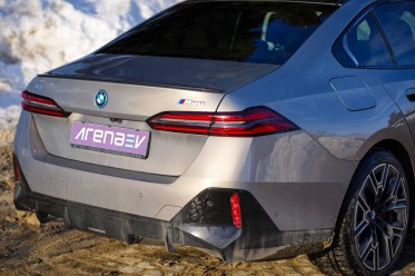 The rear of the i5 is distinctive and aggressive.