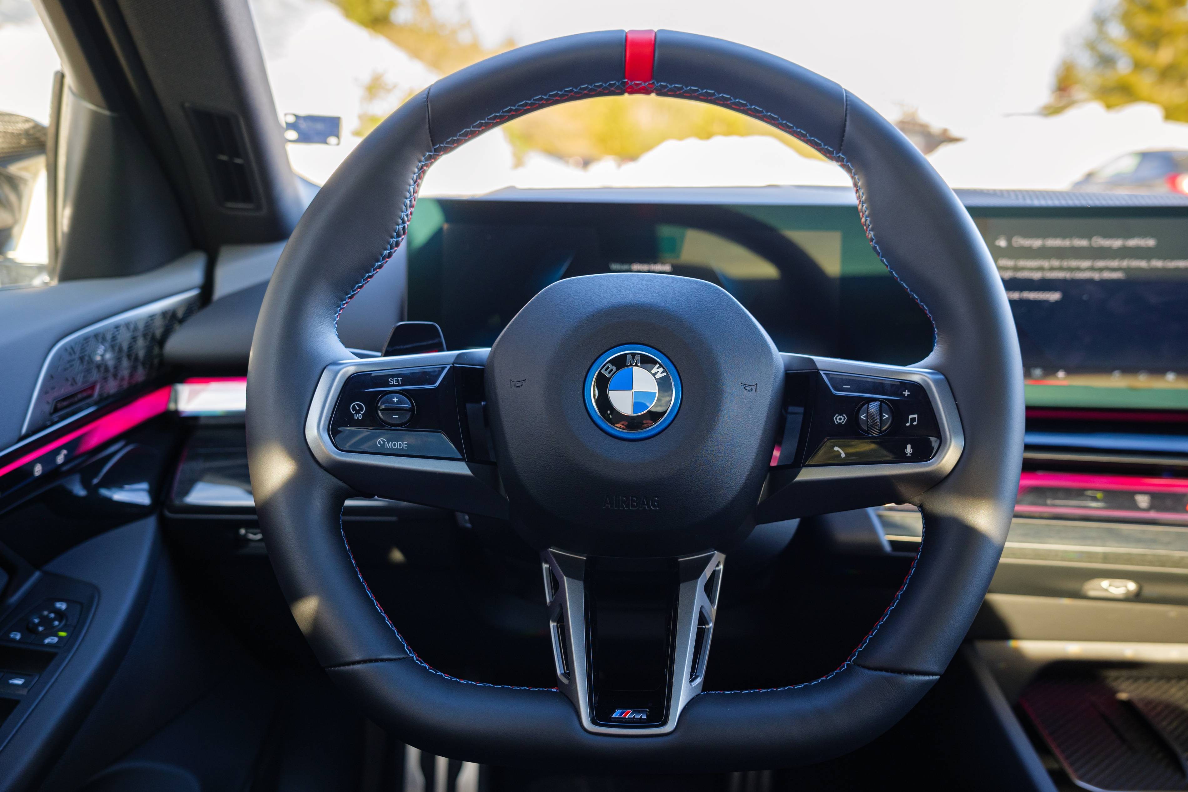 Обзор BMW i5 M60