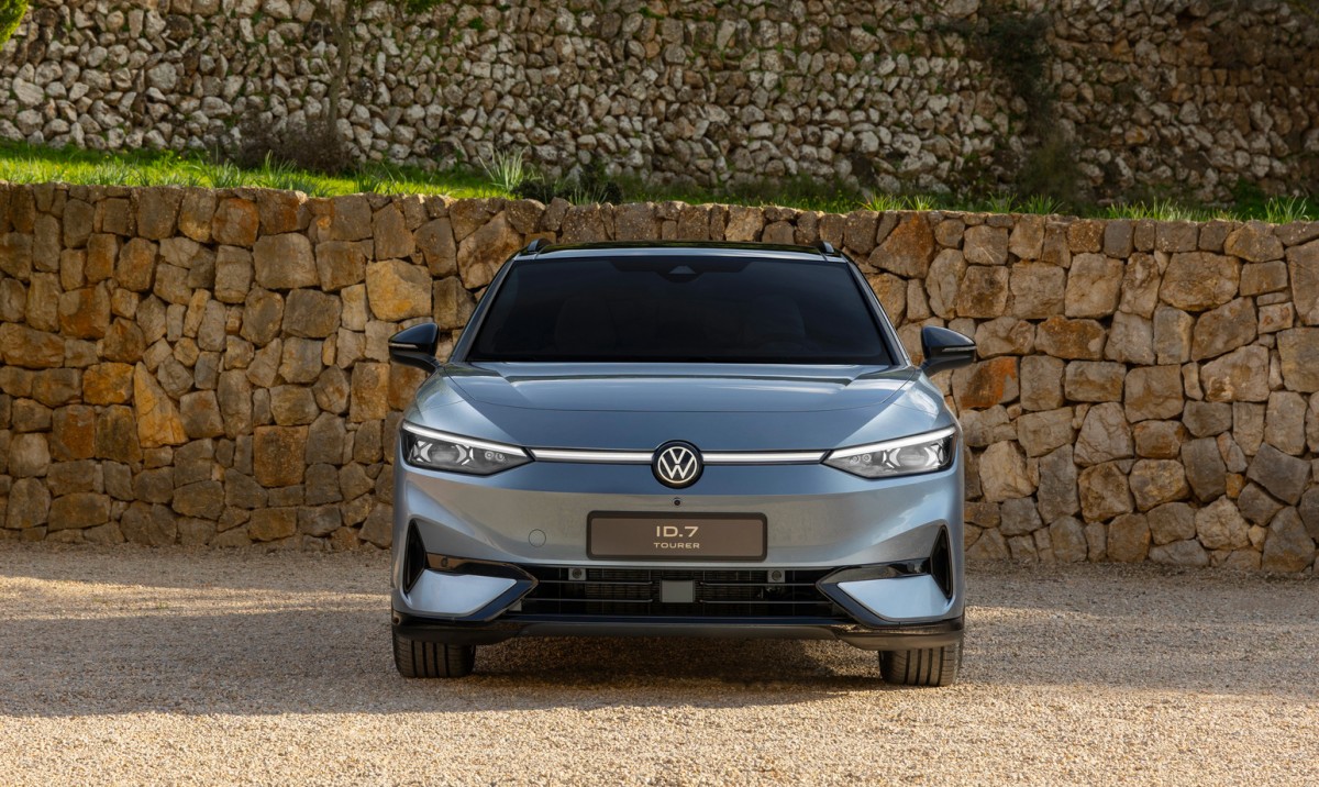 Volkswagen unveils the ID.7 Tourer, its first all-electric estate