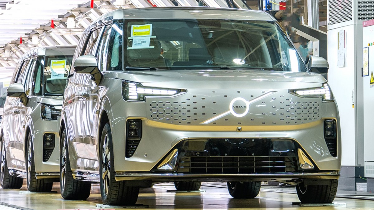 Volvo EM90 electric minivan goes into production