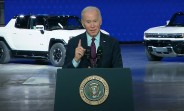 White House considers relaxing EV goals