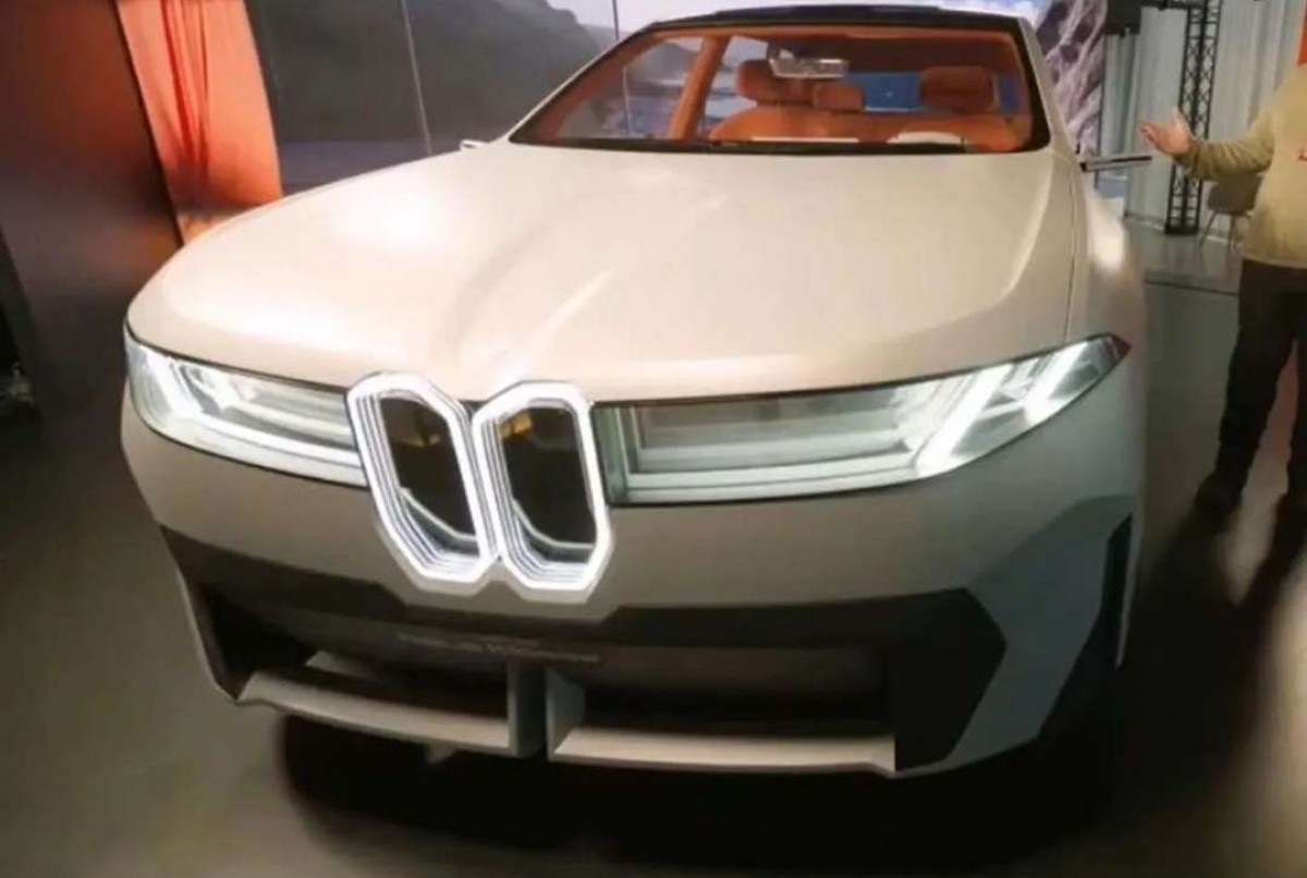 Here's our best look yet at the upcoming BMW Neue Klasse X crossover