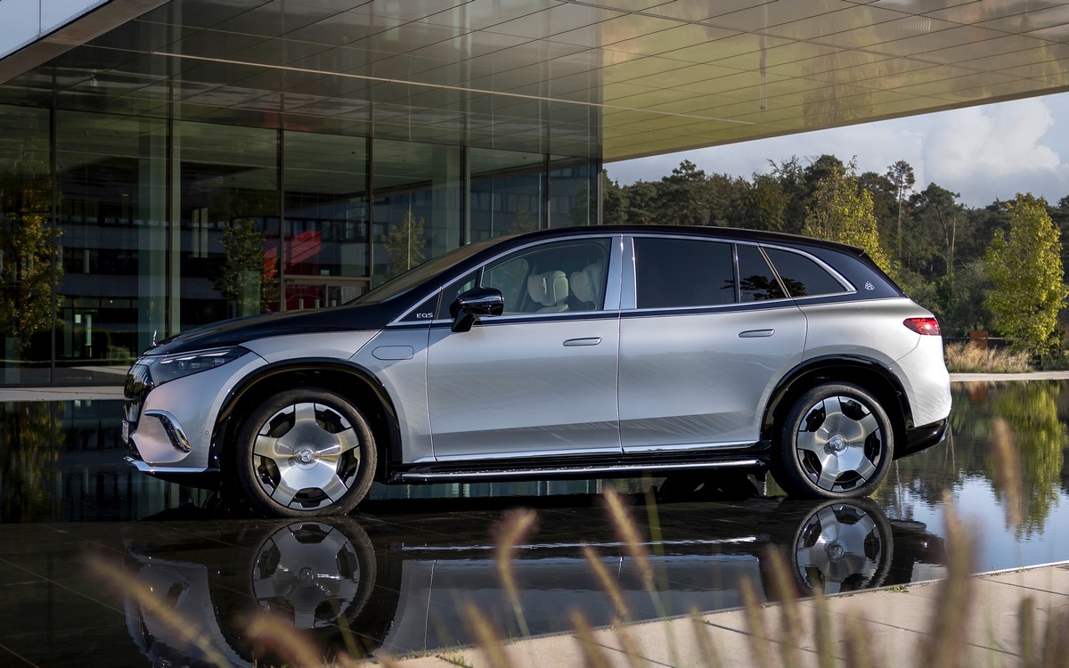 Mercedes-Maybach EQS 680 SUV is now available in Europe