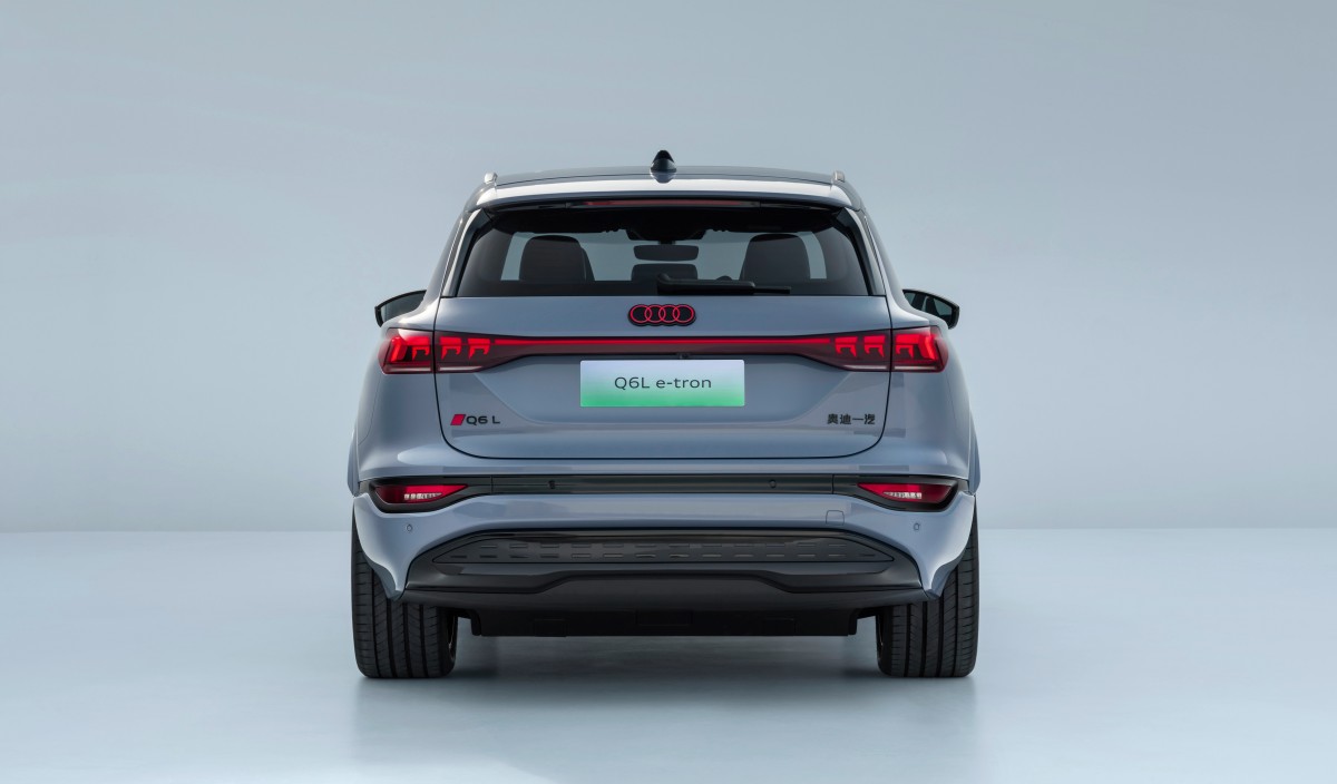 Audi shows longer-wheelbase Q6L e-tron with over <span title='700 km'>435 miles</span> of range