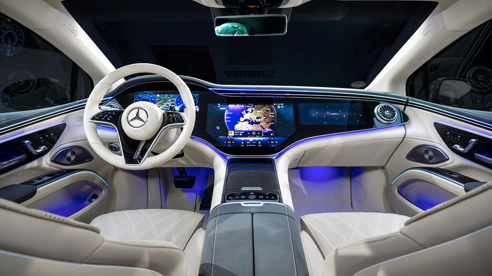Der Mercedes-Benz EQS erhält eine Auffrischung: größere Reichweite, aktualisierte Optik und zusätzlicher Luxus