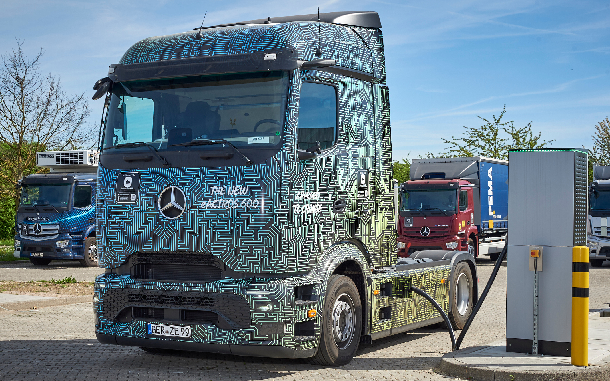 Mercedes durchbricht mit dem Lkw eActros 600 die 1-MW-Ladegrenze