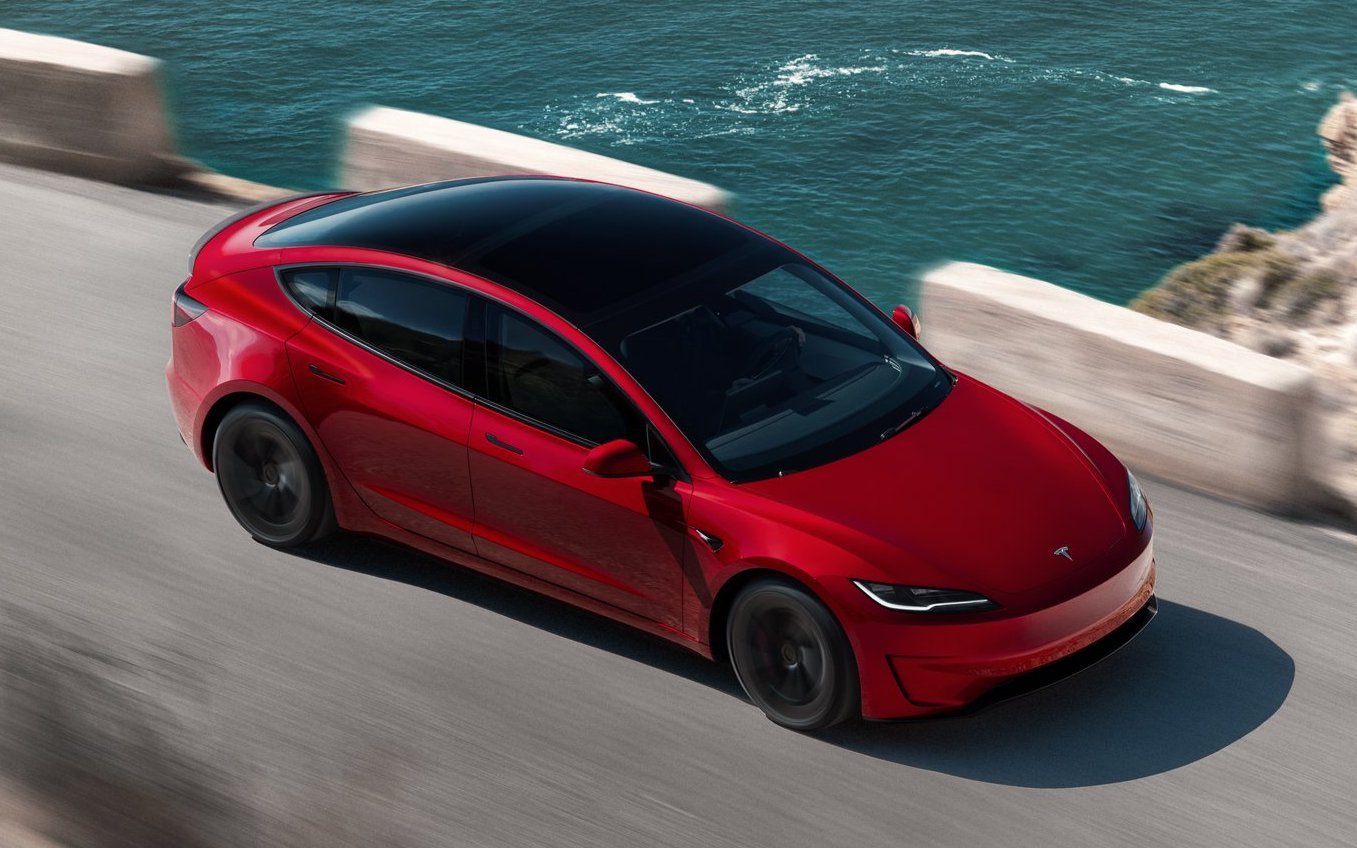 Das neue Tesla Model 3 Performance ist mit 510 PS endlich offiziell