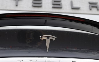 Tesla settles fatal Model X crash lawsuit  out of court