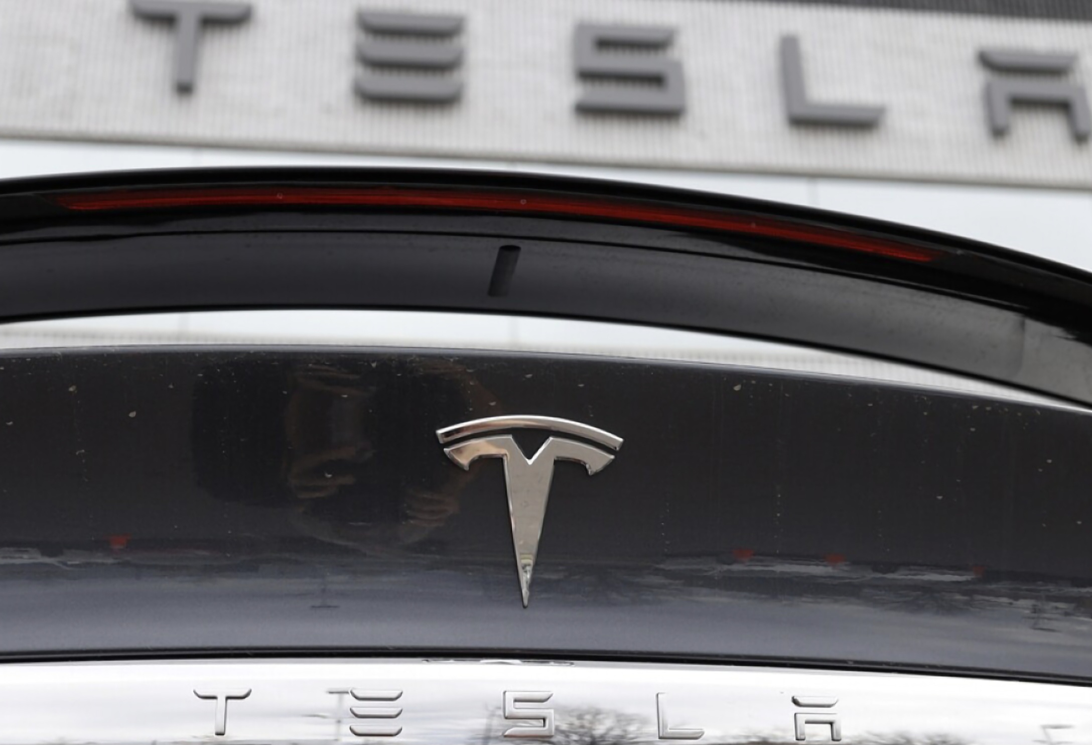 Tesla урегулировала иск о фатальной аварии Model X во внесудебном порядке