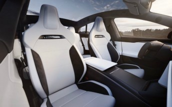 Tesla Model S Plaid gets upgraded seats