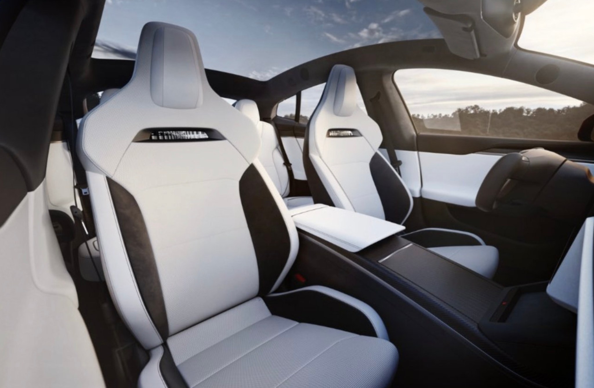 Tesla Model S Plaid erhält verbesserte Sitze