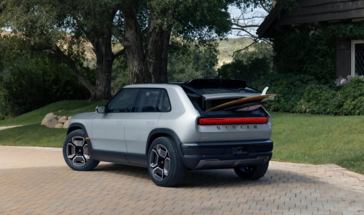 Apple's electric car ambitions may live on through Rivian partnership