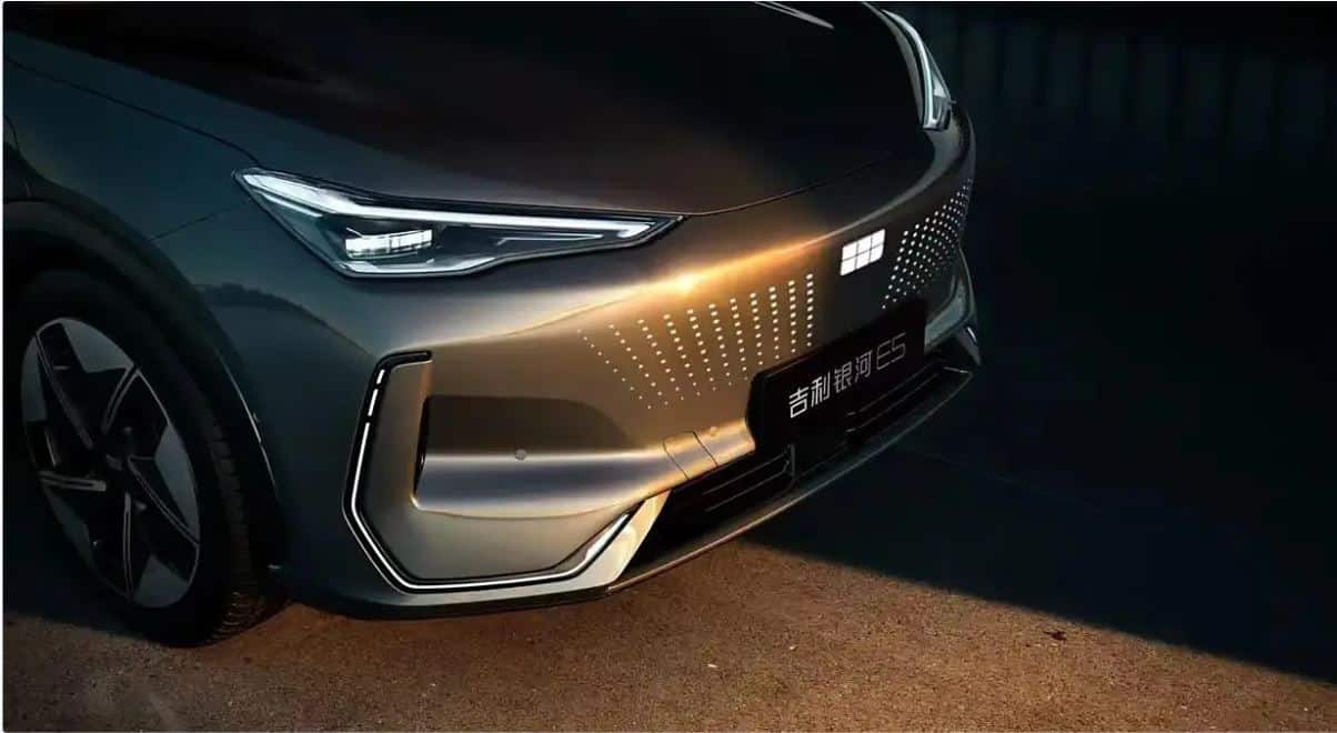 吉利汽車、新型コンパクト電動SUV「Galaxy E5」を発表