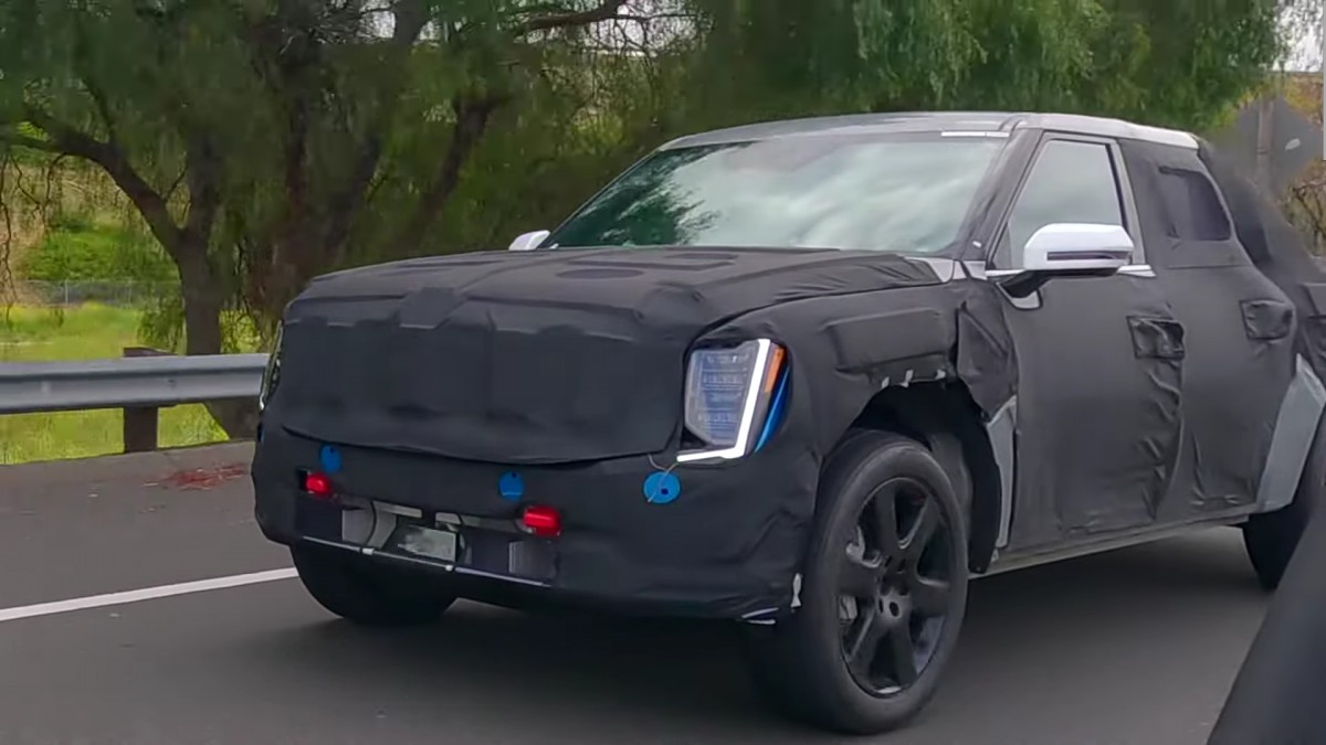 Kia’s electric pickup truck caught on camera testing in California