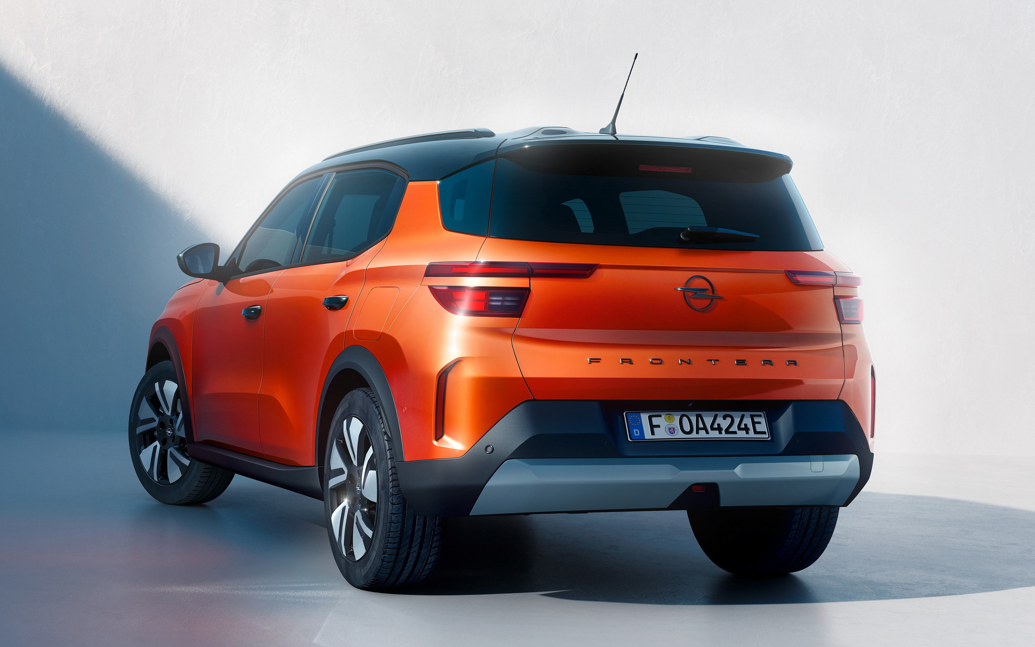 Neuer Opel Frontera EV feiert Premiere, Elektroversion startet bei nur 29.000 Euro