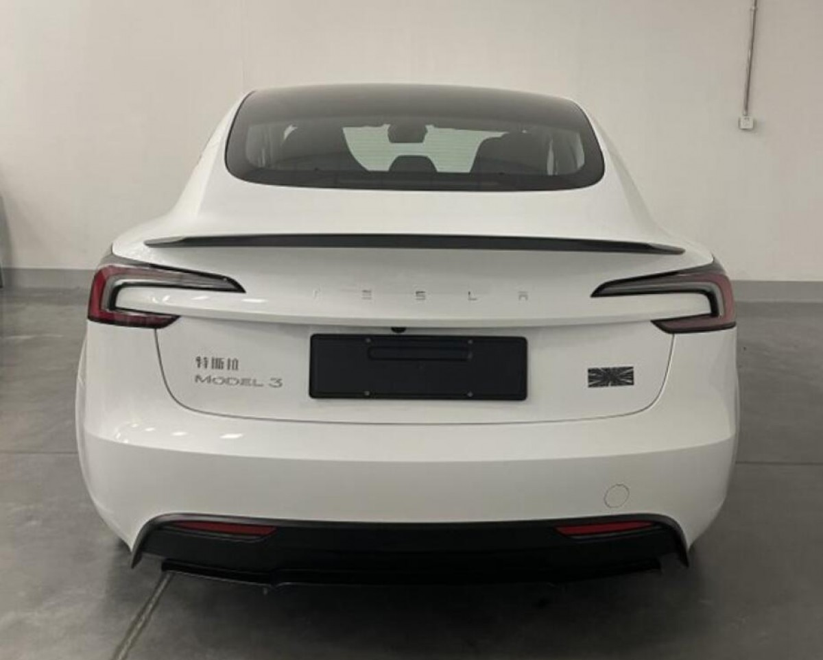 Tesla Model 3 Performance approved for sale in China
